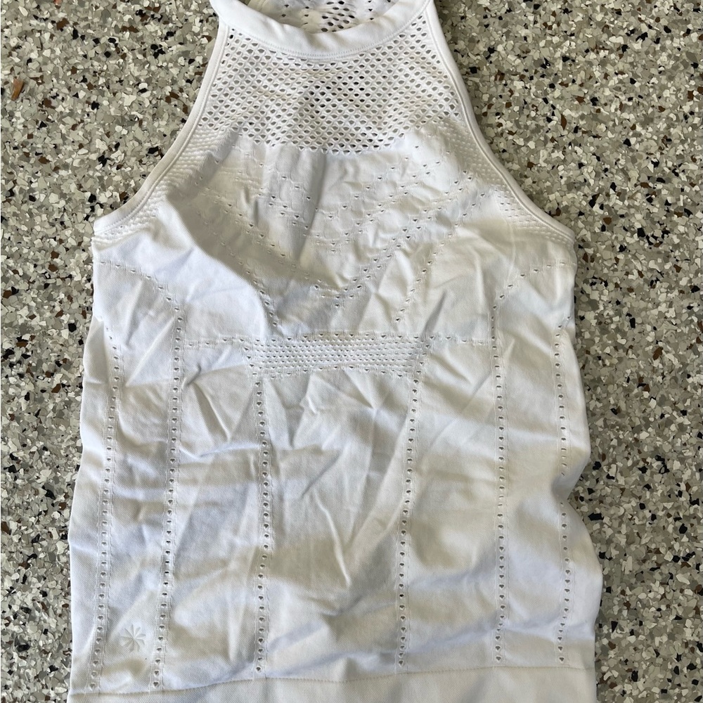 ATHLETA CUTOUT TANK TOP - Picture 3 of 4